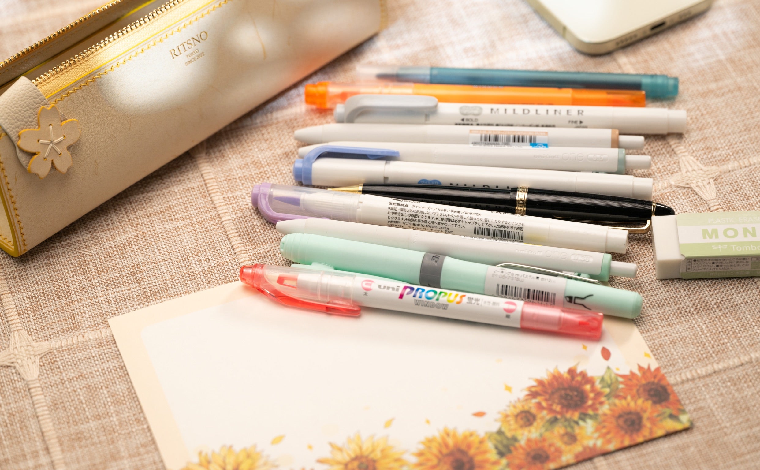 Adorable初雪ペンケース